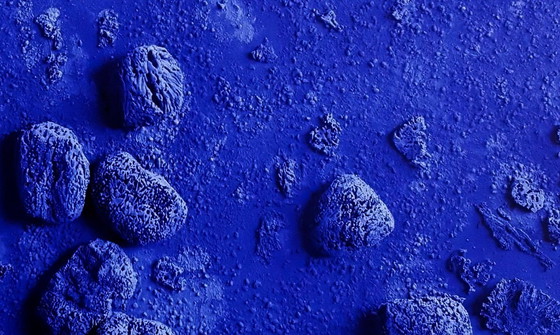 Image 1 of Yves Klein Relief éponge bleu RE 19 1958 - Poster 50×70 cm