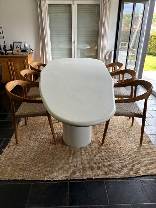 Beautiful Mortex table