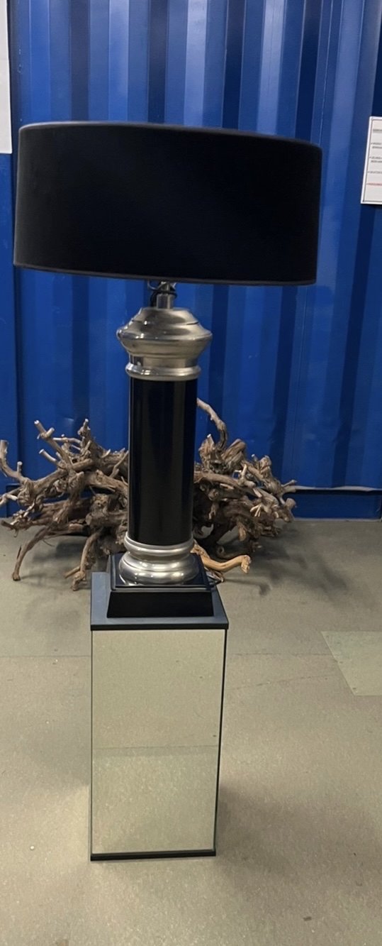 Image 1 of Luxe Eichholtz Tafellamp Newport – 81 cm Hoog