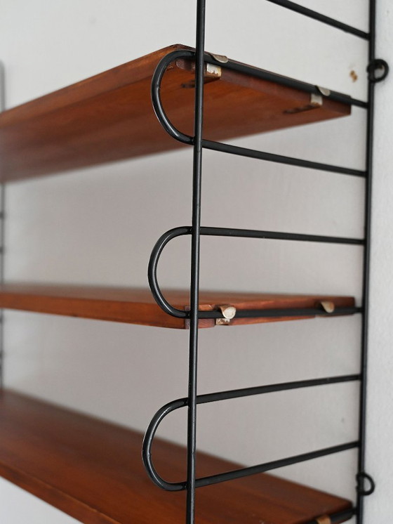 Image 1 of Scandinavische wandplank "hylla" in mahoniehout en metaal uit 1960