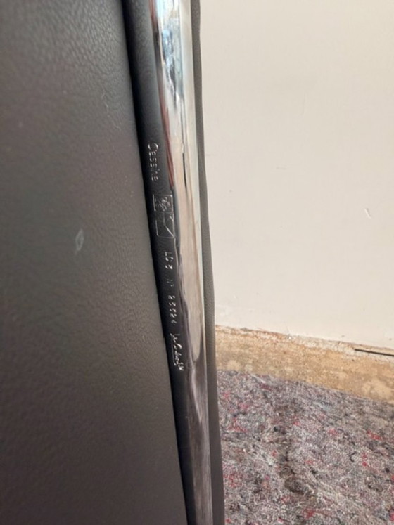 Image 1 of Divano Cassina LC3