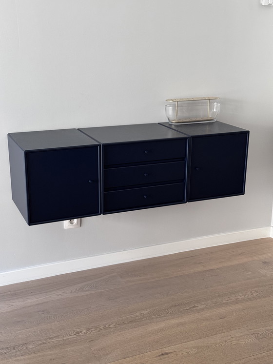 Image 1 of Credenza modulare Montana – Set da parete da 3 pezzi (colore: Shadow)