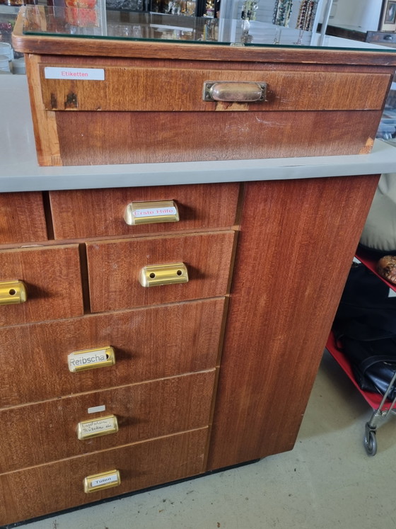Vintage Apothecary Cabinet 60s Midcentury – Sideboard, Marble, Wood (photo 8 of 25)