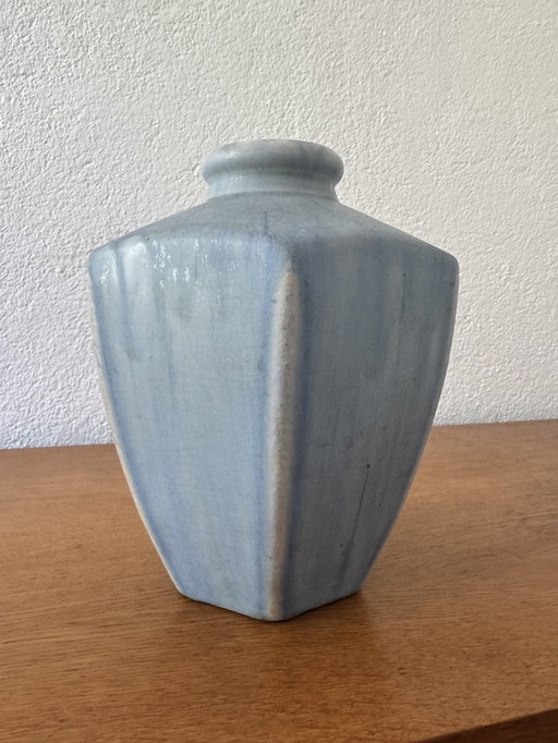 Hemelsblauwe keramische art-deco vaas