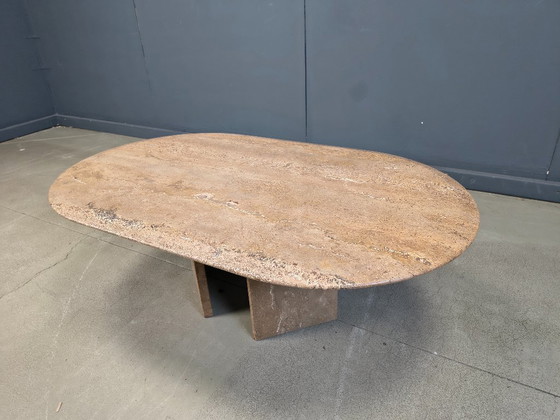 Image 1 of Table basse ovale vintage en travertin, années 1970