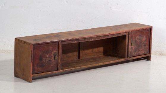 Buffet bas ancien en bois de pin – Chine, circa 1930 – Vaisseliers (photo 3 of 40)