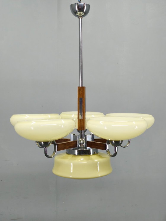 Image 1 of Art Deco kroonluchter van chroom en walnoothout, Tsjechoslowakije, jaren 1930
