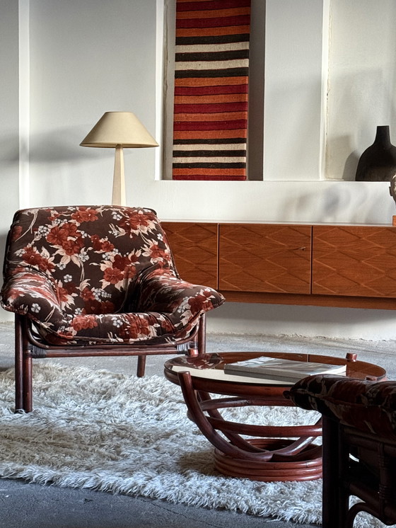 Image 1 of BAMBOO SET 2x ARMCHAIRS & COFFEE TABLE FLORAL PATTERN VELVET 1980s