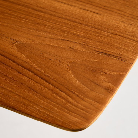 Image 1 of MK11104 Table de salle à manger restaurée en teck et chêne