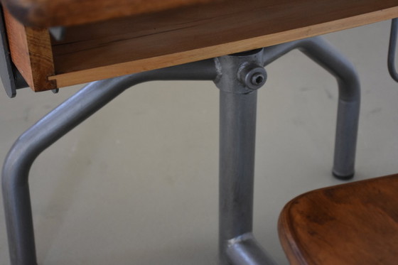 Image 1 of Pupitre d'écolier original français, design des années 1930, style industriel vintage