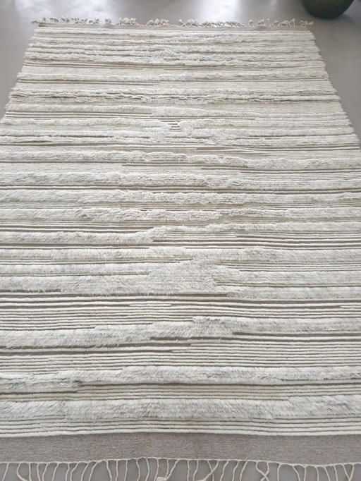 New hand-knotted 100% wool carpet
