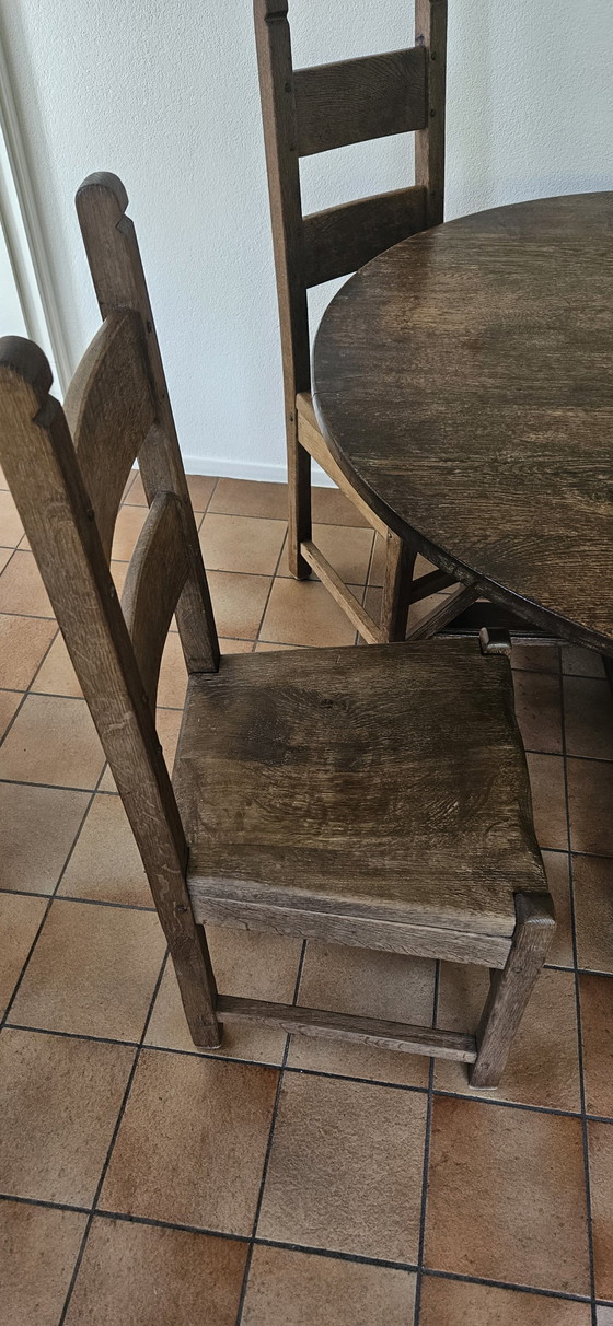Image 1 of Ronde antieke eet-keukentafel met 4 stoelen 