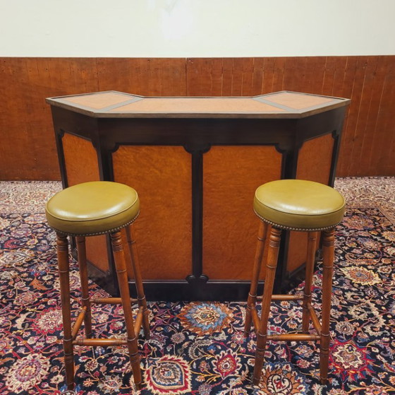 Bar inglese Chesterfield in mogano completamente rivestito in pelle – Mobile bar, Legno (photo 2 of 13)