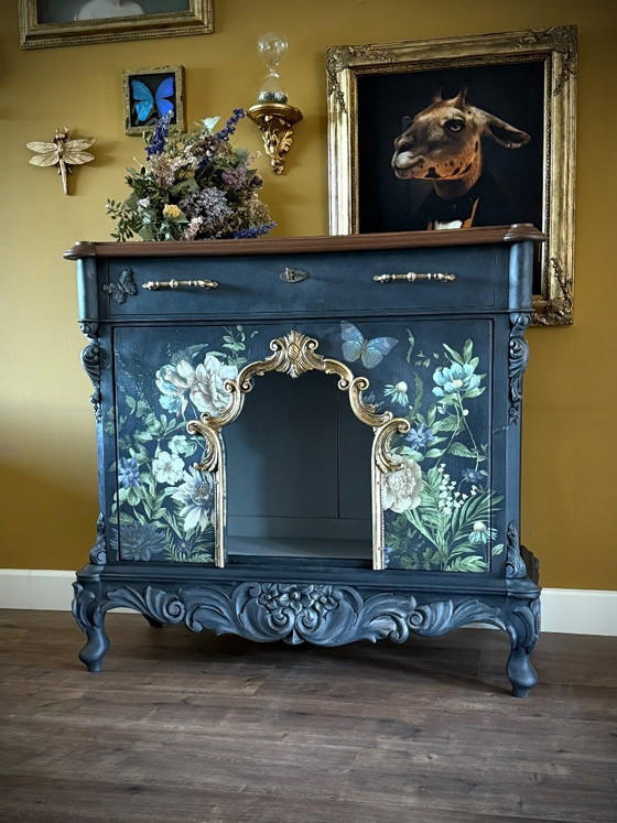 Unique dog kennel or luxury cat palace!, Sideboard cabinet, Metal, Wood, Gold (photo 6 of 6)