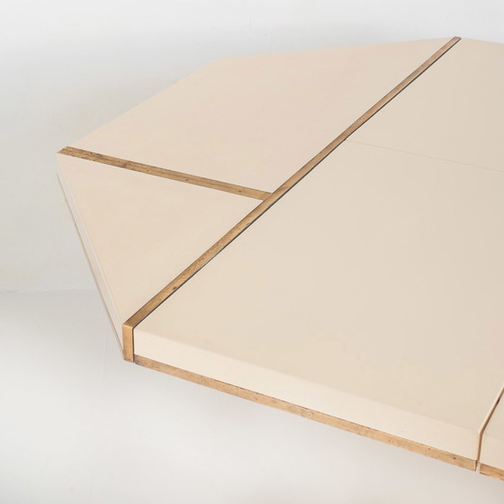Image 1 of Mesa de comedor extensible, Jean-Claude Mahey, madera lacada y latón dorado, 70’s – Francia