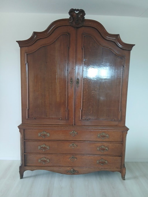 Niederländischer Eichenschrank, 18. Jahrhundert