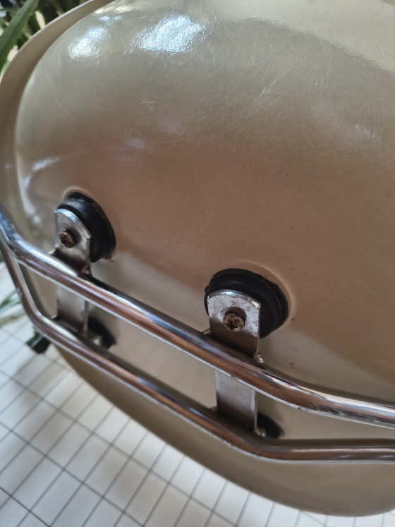 Image 1 of 3 x Eames Miller DSX stacking base fiberglass