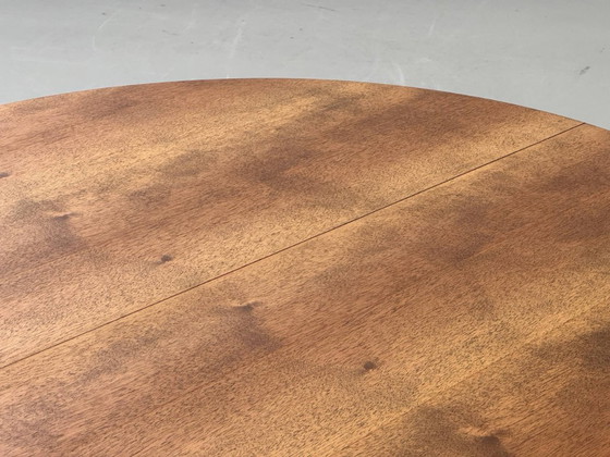 Image 1 of Extendable round table made of walnut wood, 1960s