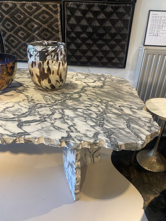 Image 1 of Marble Italian dining table from the 1980s