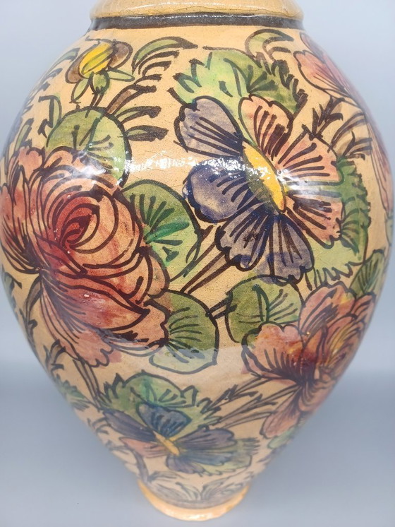 Image 1 of Grande vaso in maiolica persiana della dinastia Qajar