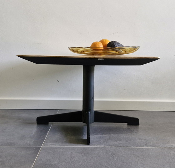 Image 1 of Bijzettafel mat zwart metaal met eiken fineer blad