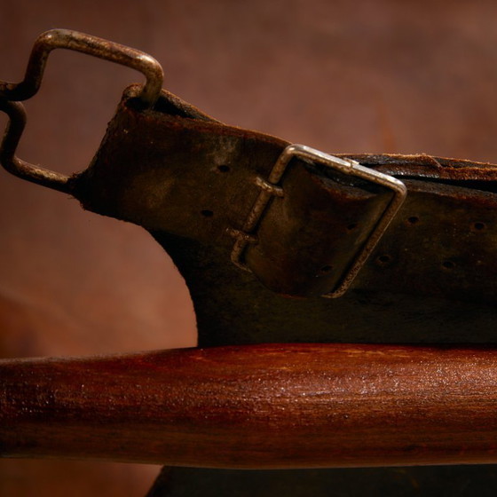 Image 1 of Sillón húngaro MK10957 de piel de becerro