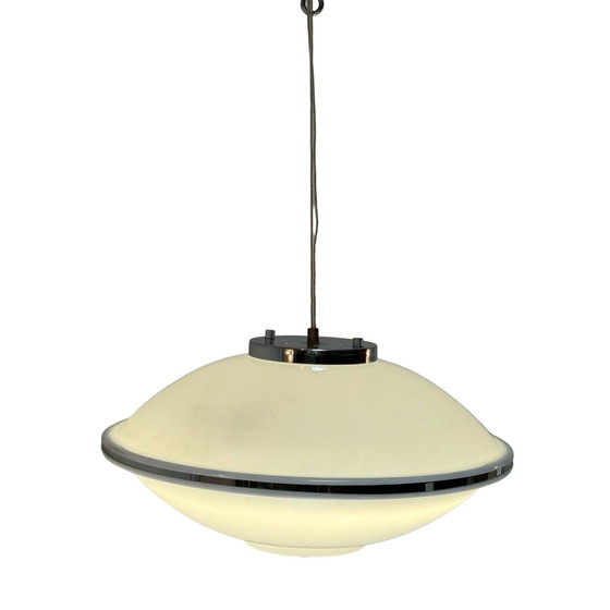 Image 1 of Lampada a sospensione modello - Acrilico bianco Design Space Age / Anni '70 italiano - Nello stile di Guzzini