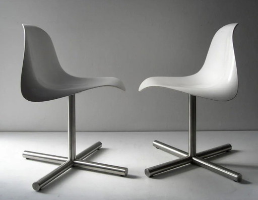 Sedia Ycami Valeria di Büro Für Form – Design iconico della campagna Madonna H&M – draaistoelen, Metal (photo 2 of 5)