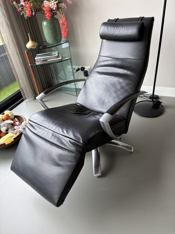 Image 1 of Design Jori leren relaxe stoel met losse hoofdsteun