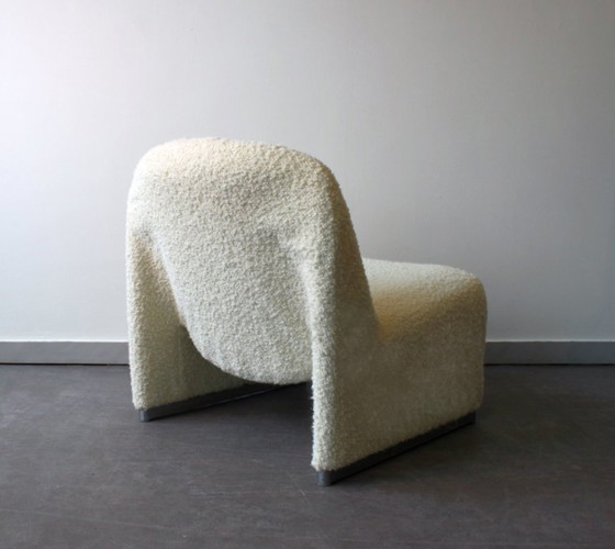 Sessel aus cremefarbenem Bouclé-Stoff, Anonima Castelli, Modern (Foto 7 von 12)