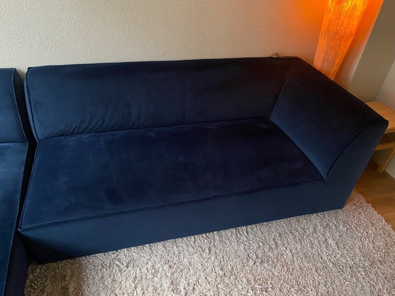 Image 1 of Sofá esquinero de terciopelo azul
