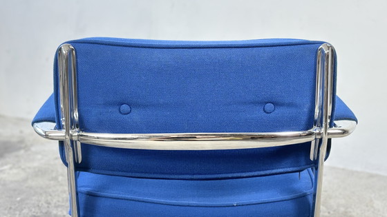Silla Intermediate Herman Miller de los años 60 Diseñada por Charles y Ray Eames – Sillas de oficina (photo 9 of 12)