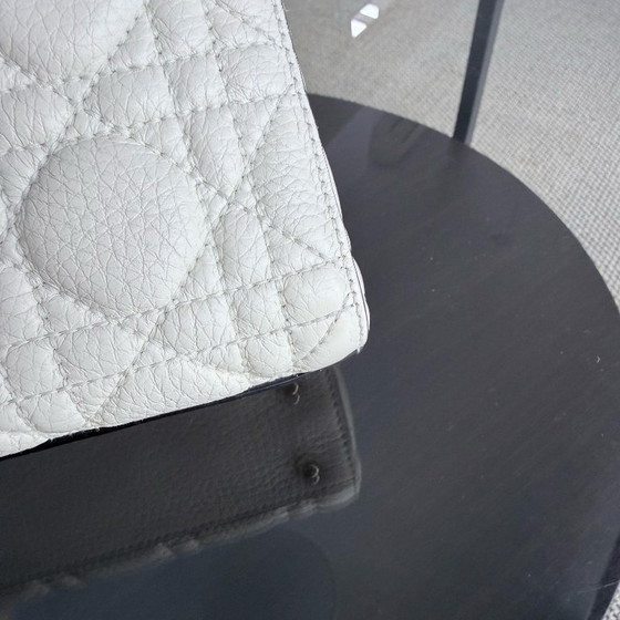 Image 1 of DIOR LADY MINI - PELLE DI VITELLO GRAMMATIZZATA CANNAGE, DETTAGLI IN ORO BIANCO