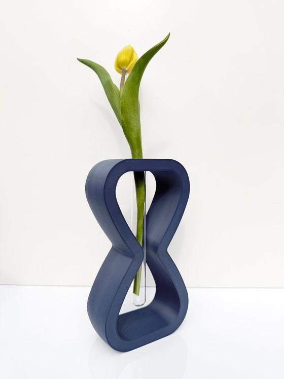 Image 1 of Relojes de arena atemporales (juego de 3 jarrones tallados)