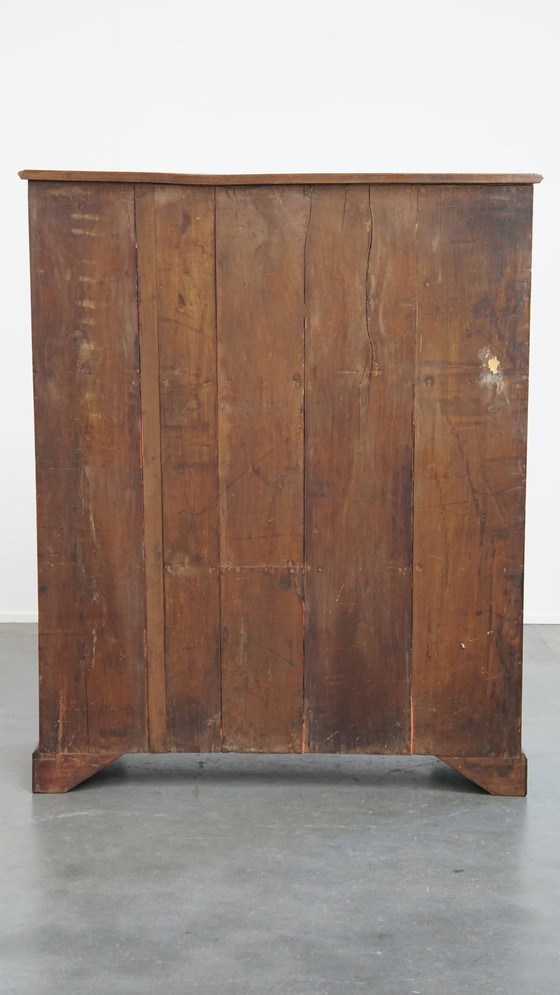 Image 1 of Ancienne armoire anglaise à 2 portes du 18ème siècle