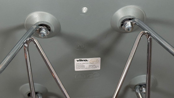 Image 1 of Vitra DSR grigio