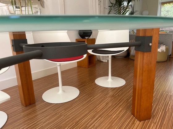 Image 1 of Design round dining table