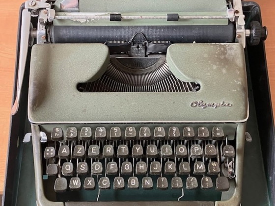 Macchina da scrivere Olympia vintage con valigetta originale – Verde – Oggetti decorativi, Metal (photo 5 of 5)