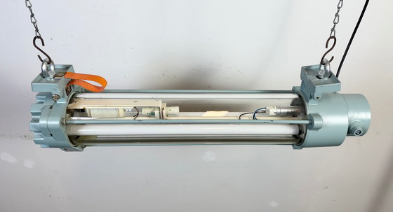 Image 1 of Lampada fluorescente industriale della Germania dell'Est di Leuchtenbau Wittenberg, anni '80