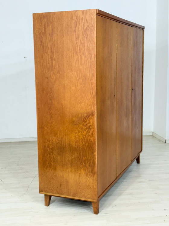 Image 1 of Armoire vintage / Armoire/penderie style années 60