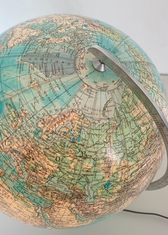Image 1 of Columbus Verlag Globe mondial des années 50 en verre avec éclairage