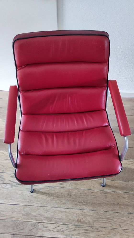 Image 1 of 4 Artifort Channel armchairs - Red leather