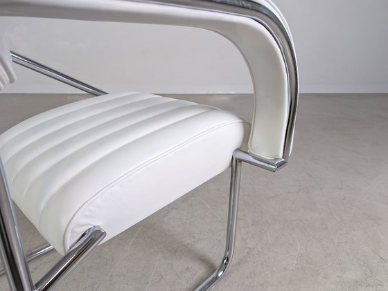 Image 1 of Eileen Grijze non-conformistische stoel, wit, Vereinigte Werkstätten München