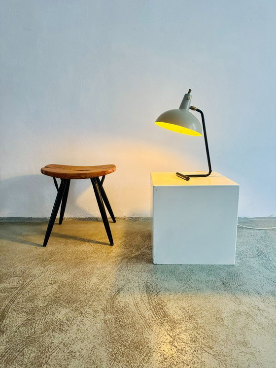 Model 601 ‘The Director’ table lamp by ANVIA Nederland, the Netherlands, 1950s, Aluminium, Black (photo 7 of 7)