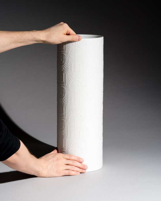 Image 1 of Vaso da terra monumentale in porcellana biscuit con rilievo tribale di Cuno Fischer Rosenthal, 48 cm