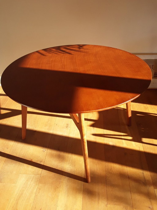 Round dining table Giulia