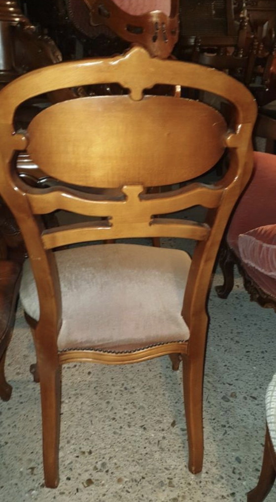 Image 1 of 4 Italianoanse barok eetkamer stoelen 