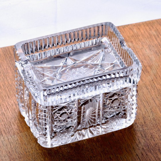 Image 1 of Ancienne boîte tabatière en cristal XIXe
