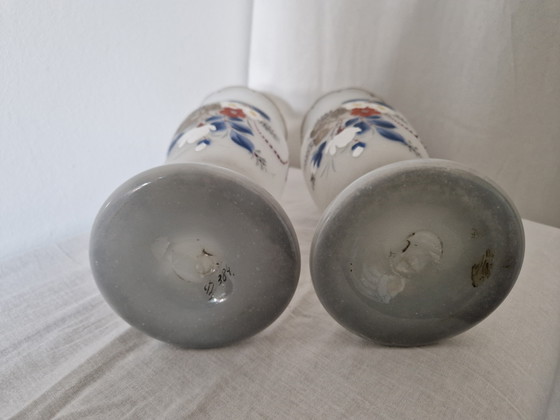 Image 1 of Paire de vases anciens - Verre satiné de Bohême / Style Bristol (vers 1900) - Couple peint à la main (pendentif)