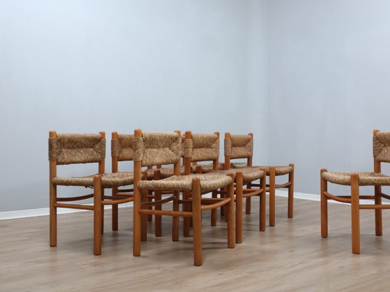 Image 1 of Juego de 8 sillas estilo Charlotte Perriand de los años 60, de paja tejida y madera.